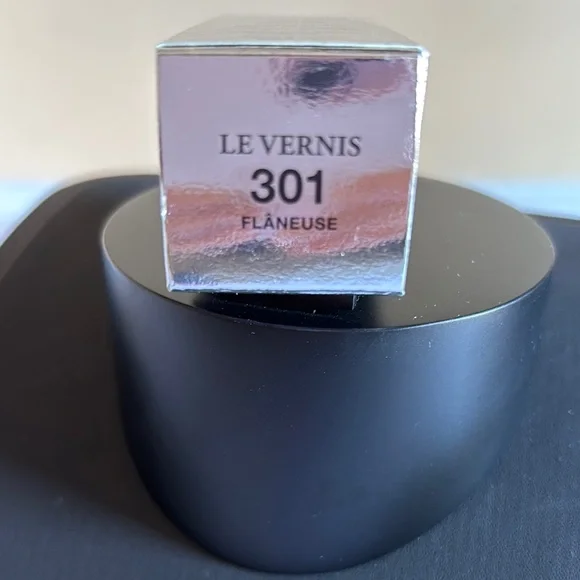 Lancome Le Vernis Nail Polish - 301/ Flâneuse - Picture 5 of 5